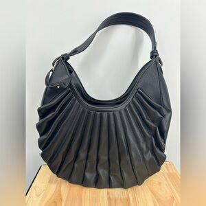 Elegant Black Pleated Women's Bag